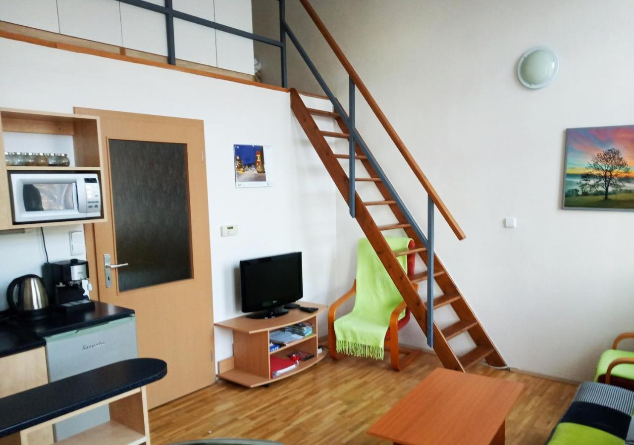 Stastna Trinactka Appartement Svoboda nad Úpou Buitenkant foto